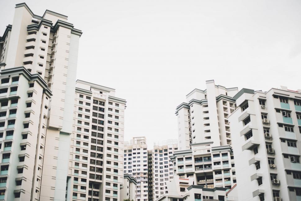 Free Image of Monochrome Cityscape With Tall Buildings 