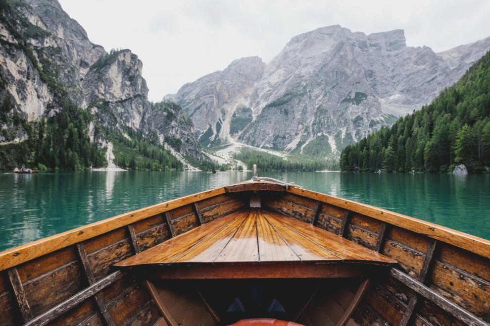 Free Image of Boat Floating in Water 