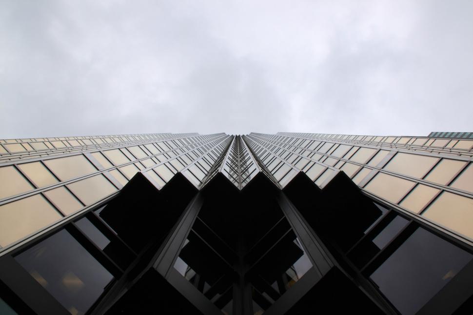 Free Image of Tall Building With Numerous Windows in Urban Setting 