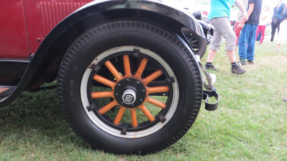 Free Image of Car rubber-Dunlop  