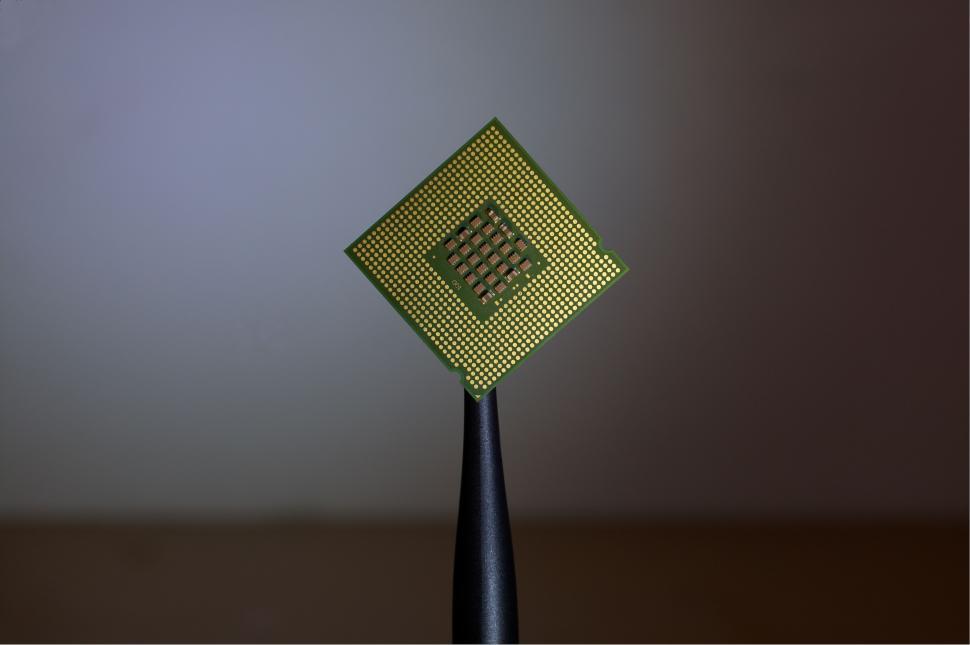 Free Image of Yellow Diamond Object on Table 
