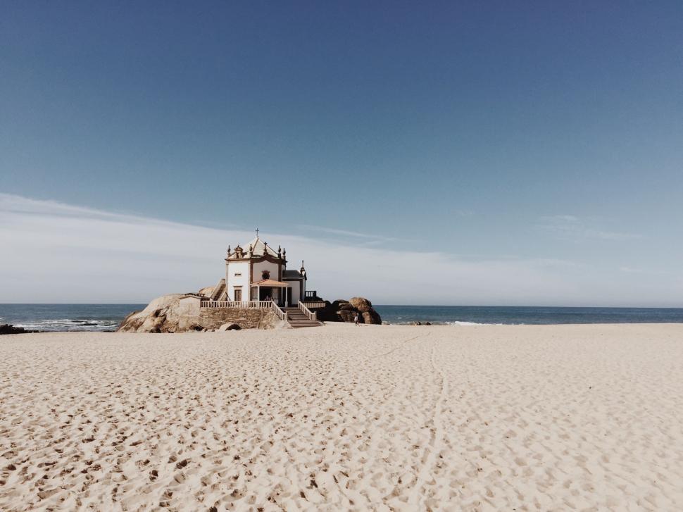 Free Image of White House on Sandy Beach 