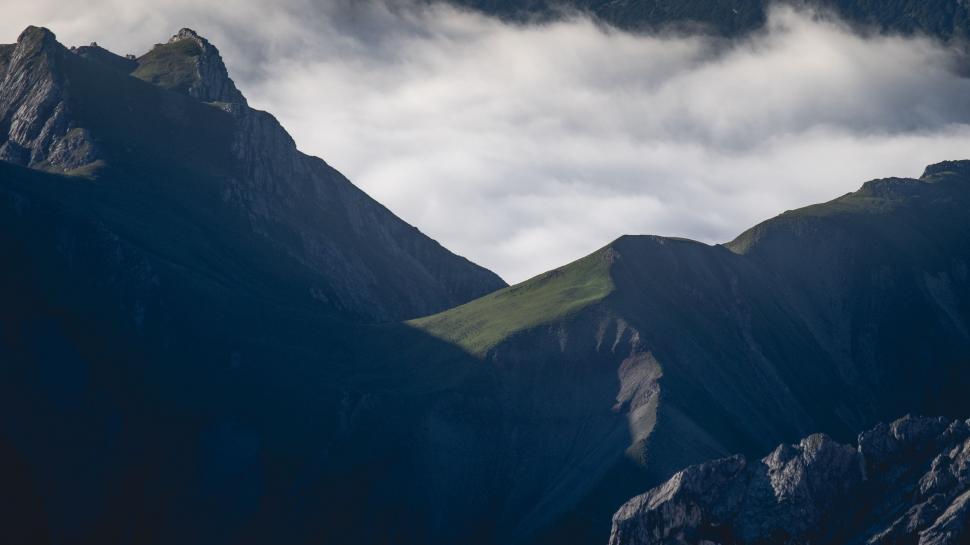 Free Image of Majestic Mountain Range in Black and White 