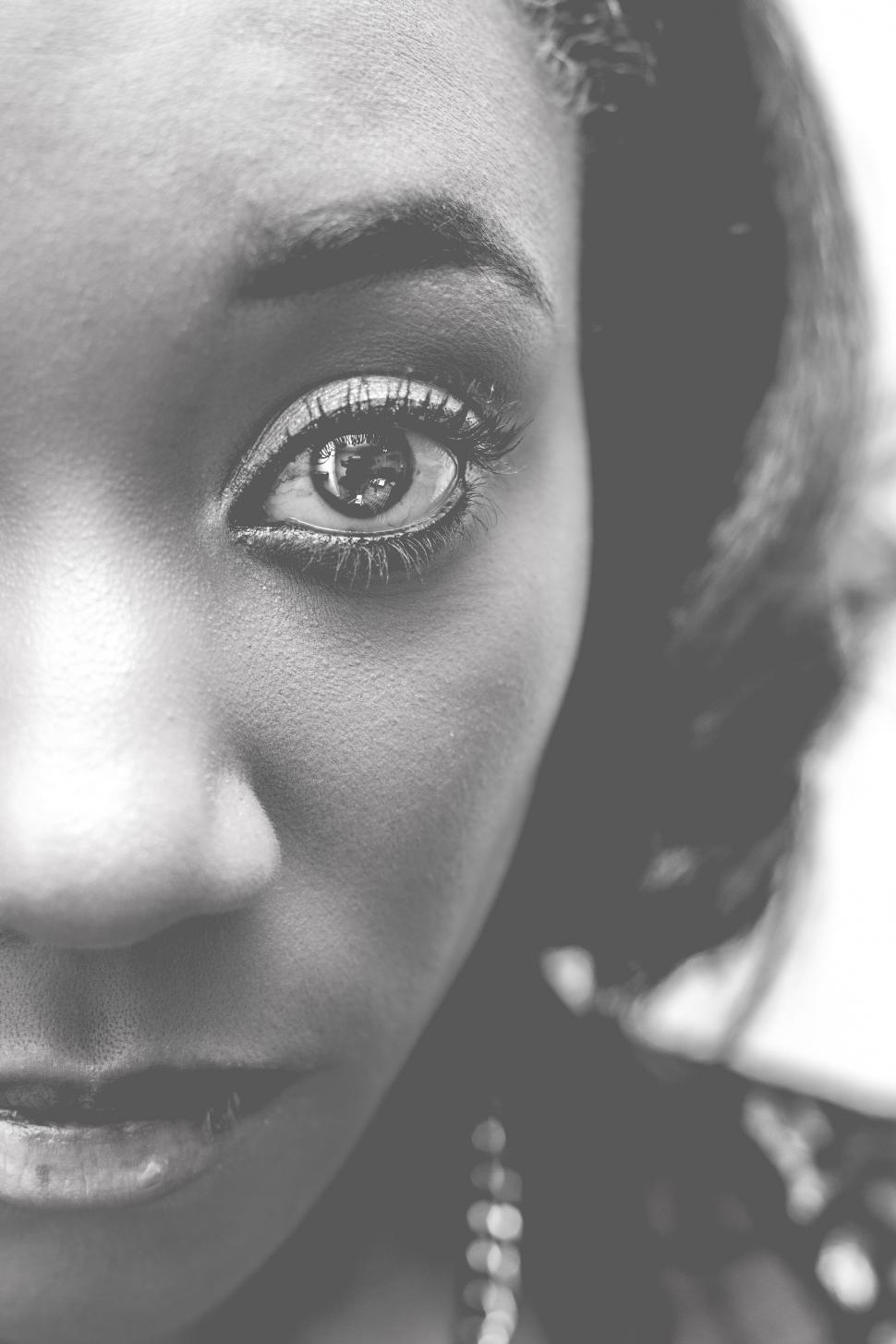Free Image of Black and White Portrait of a Womans Face 