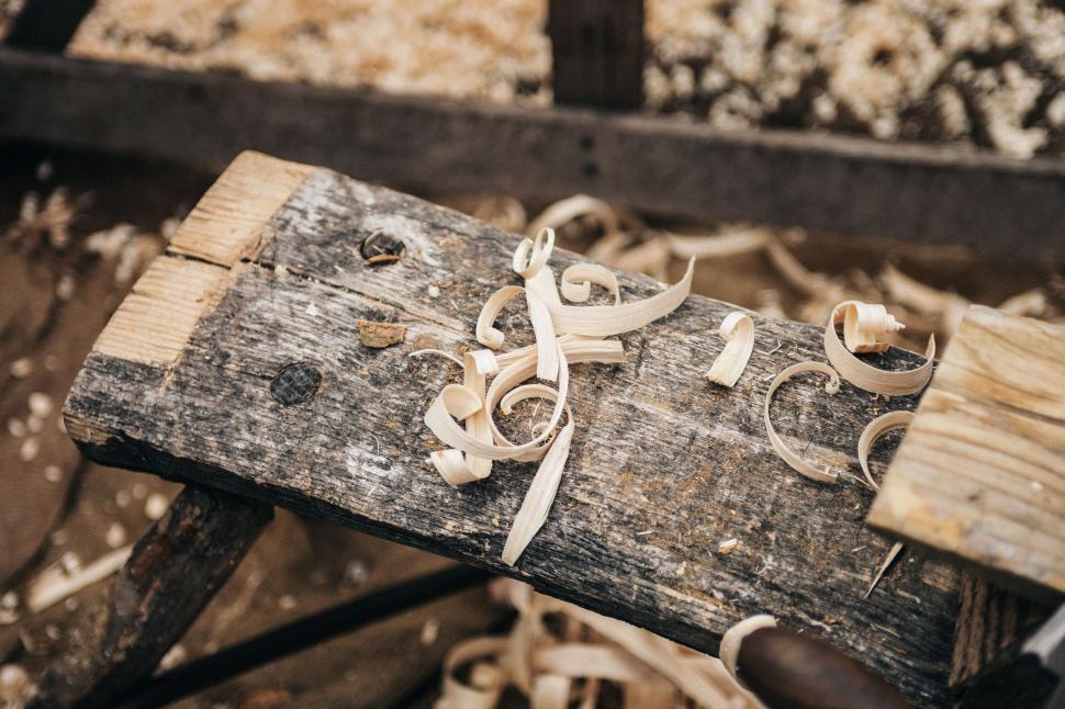 Free Image of Wooden Plank With Ribbons 