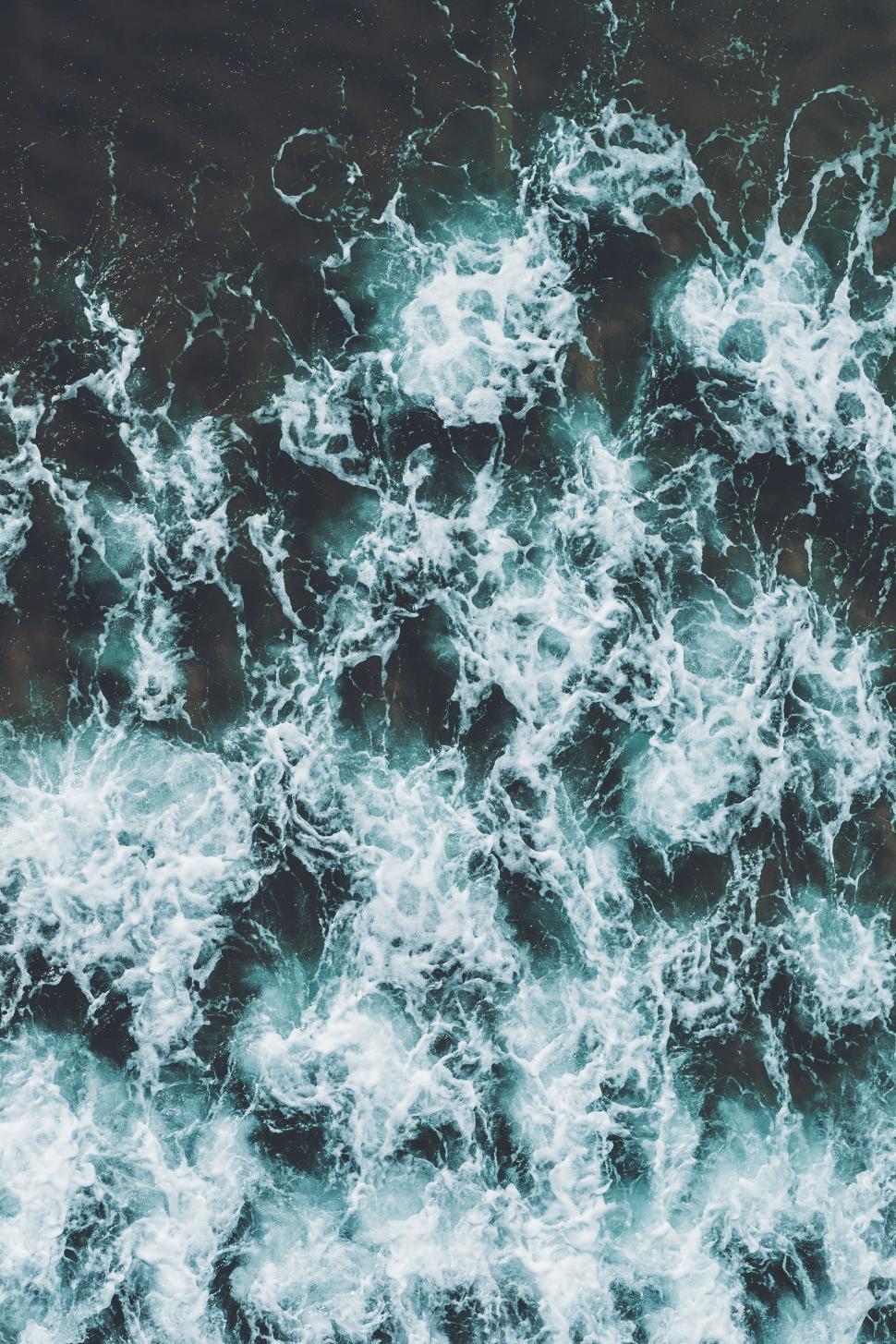 Free Image of Majestic Wave Crashing in the Ocean 