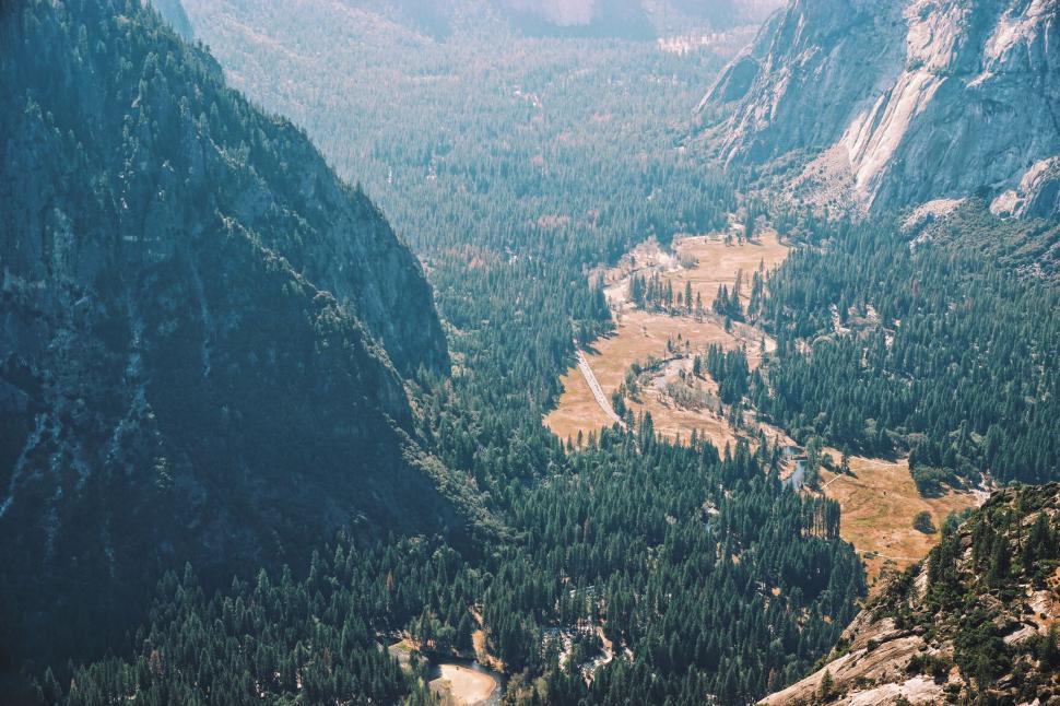 Free Image of Majestic View of Valley and Mountains 