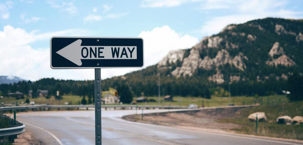 Guiding Drivers to the Fastest Available Route