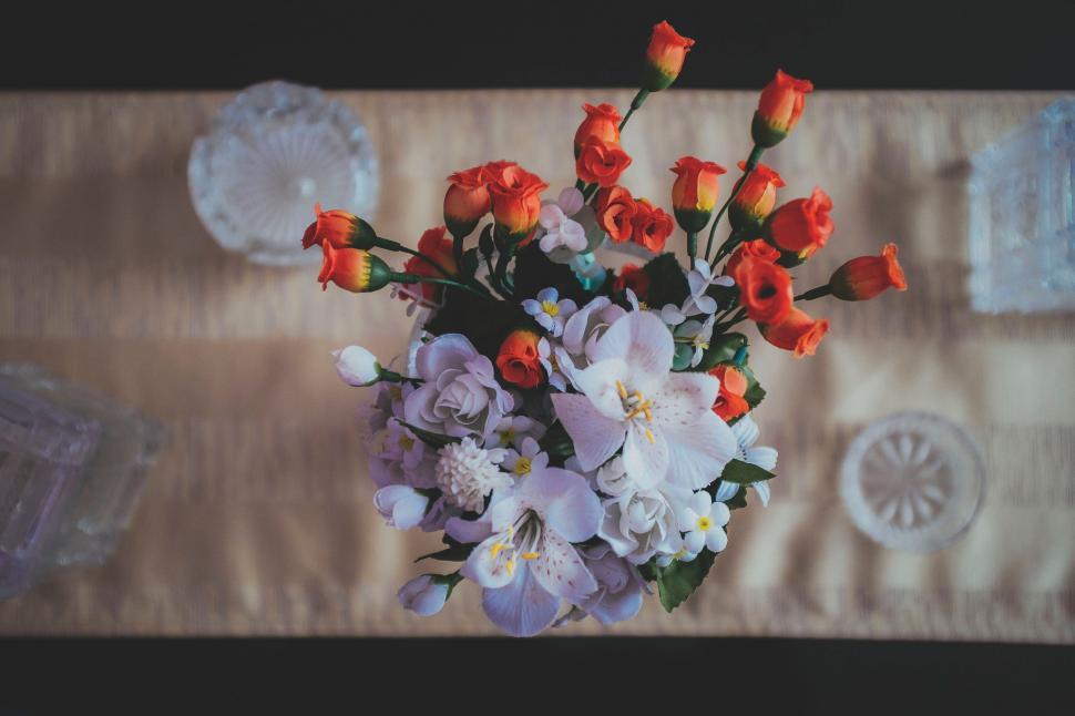 Free Image of Bouquet of Flowers on Table 
