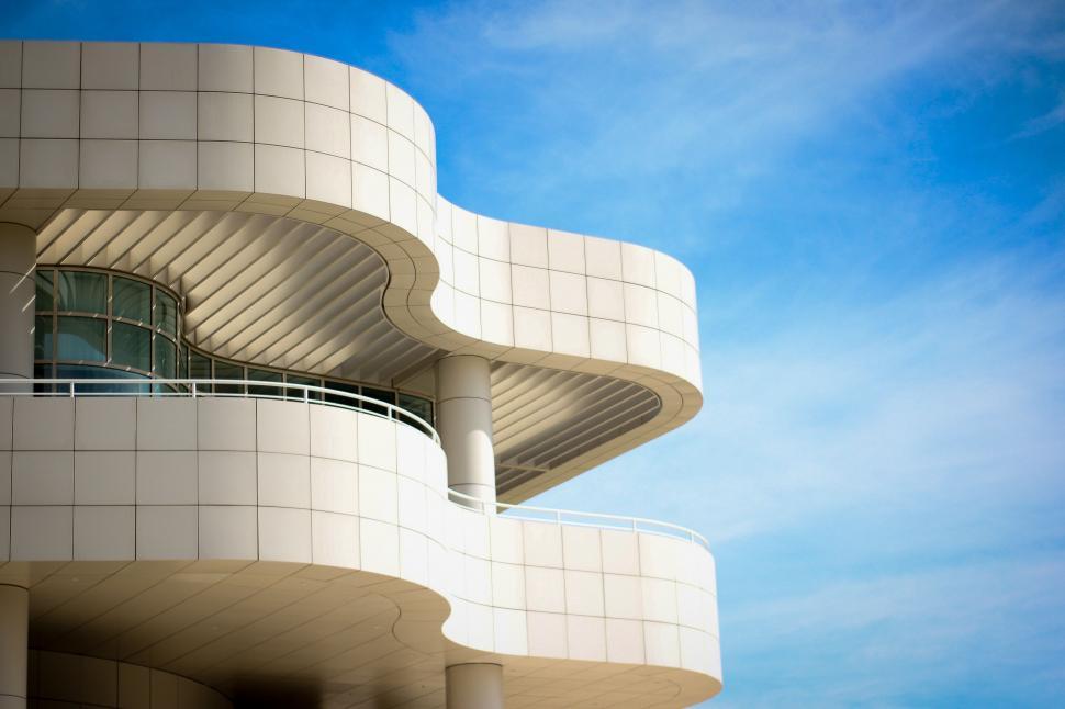 Free Image of Tall Building With Balcony on Top 