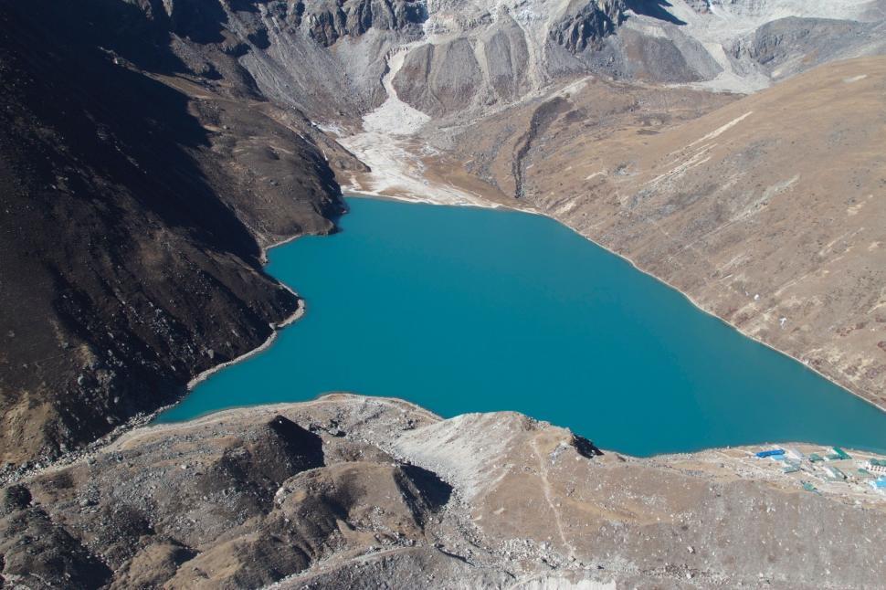 Free Image of Majestic Water Body Surrounded by Mountains 