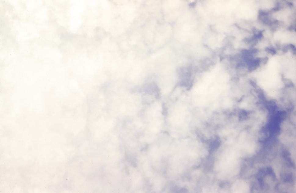 Free Image of White clouds 