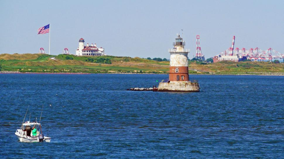 Free Image of Fishing Near The Light House 