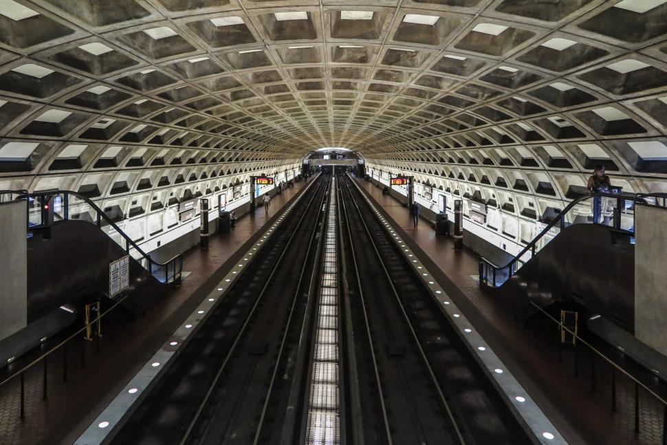 Free Image of Washtington D.C. Metro Station with No Train 