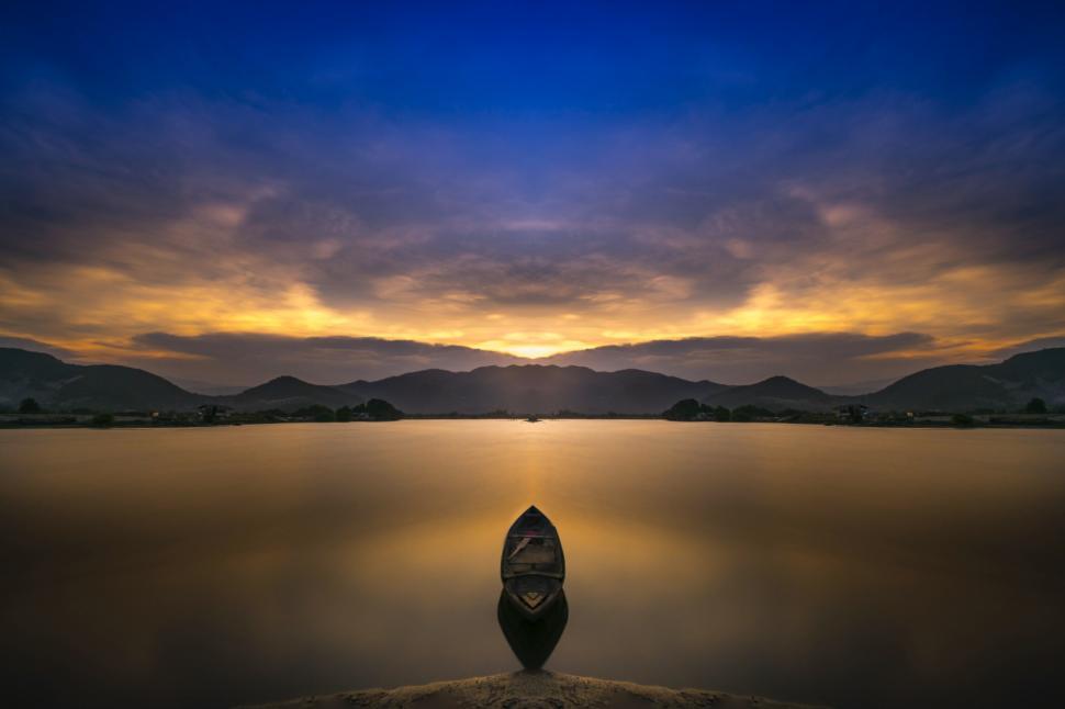 Free Image of boats on calm sea 