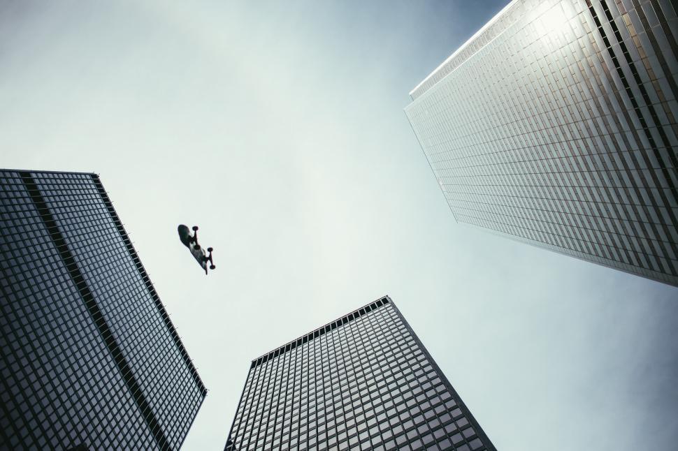 Free Image of Perspective view of skateboard in the air 