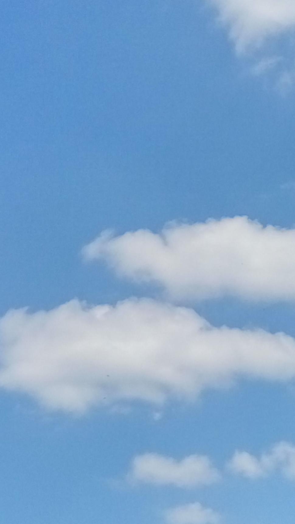 Free Image of Cloud white blue sky 