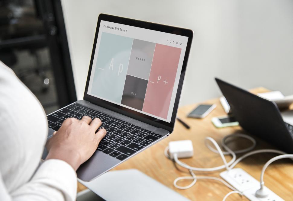 Free Image of Close up of a woman in a crowded workspace 