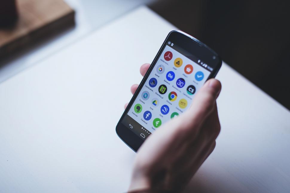 Free Image of Smartphone Screen With Apps  
