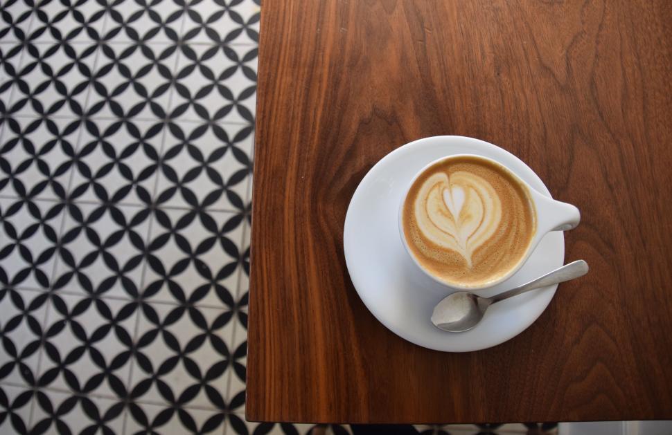 Free Image of Cup of cappuccino coffee 