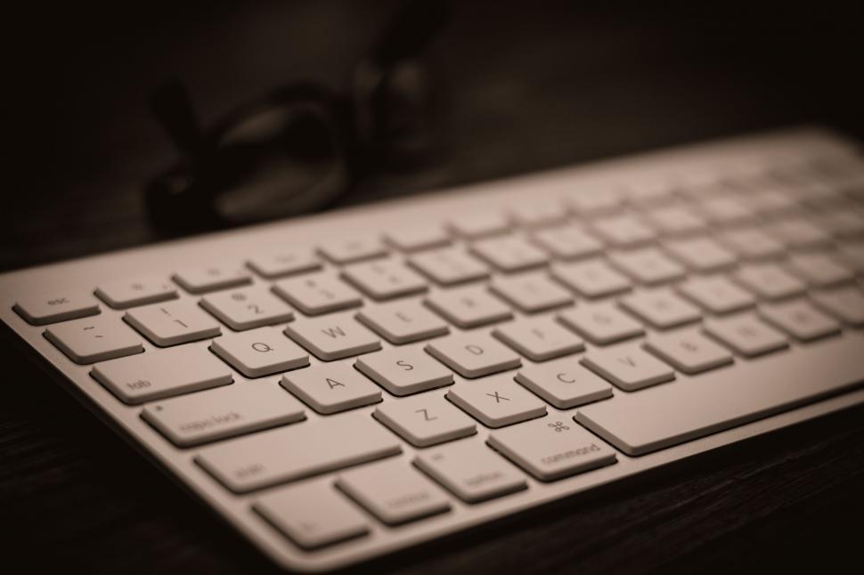 Free Image of White Keyboard 