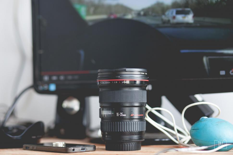 Free Image of Camera Lens  