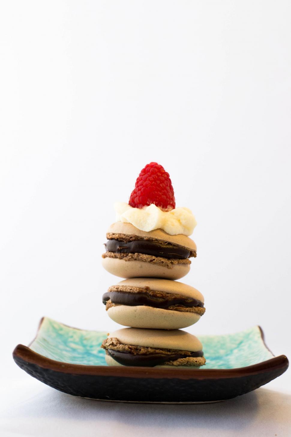 Free Image of Chocolate Macarons  