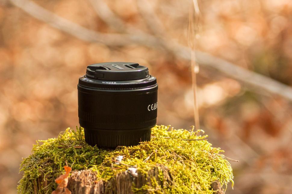 Free Image of Canon Lens 