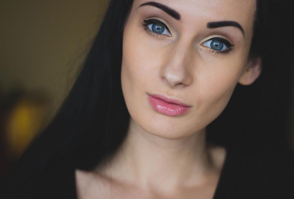 Free Image of Young woman face  