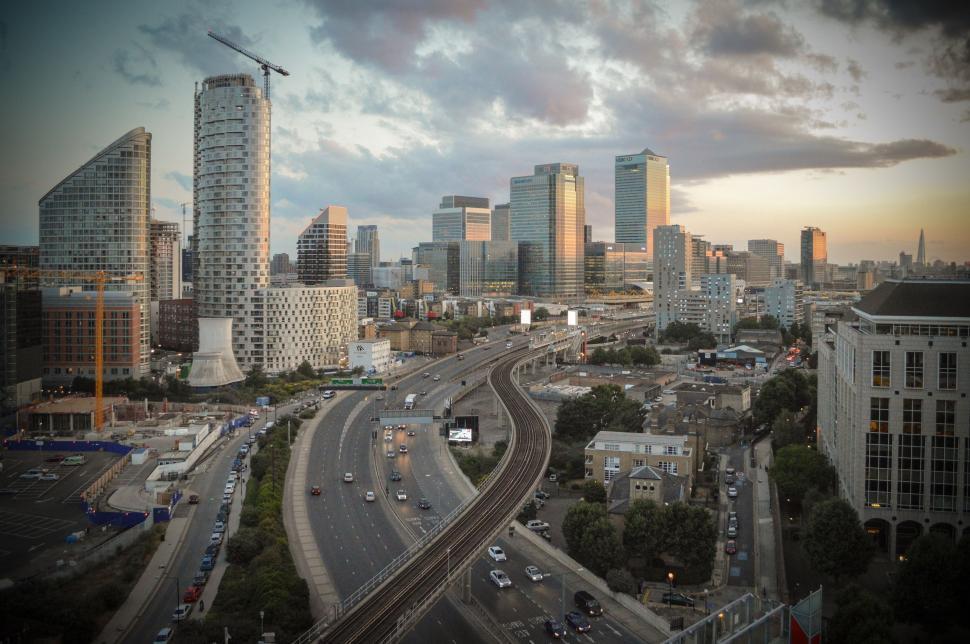 Free Image of City Roads with sky  