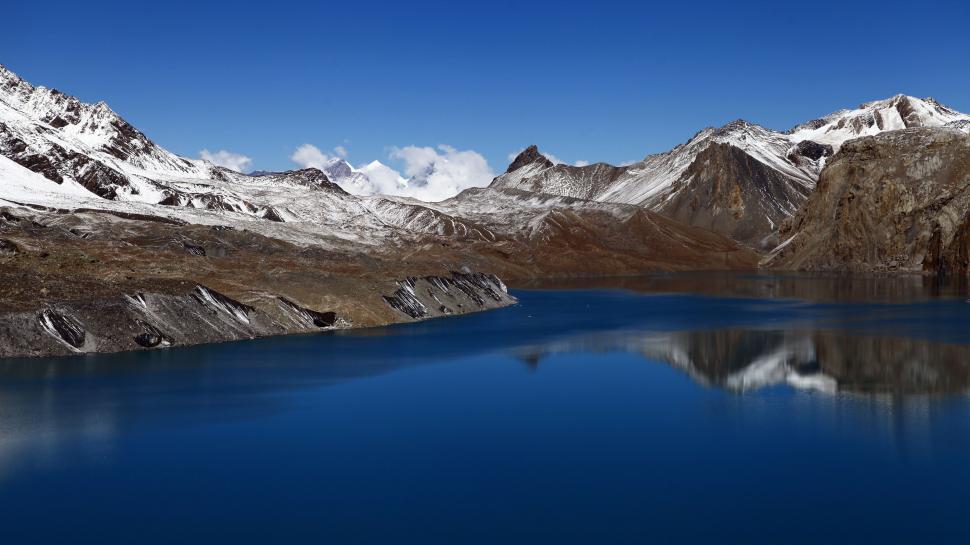 Free Image of Lake and Mountains  