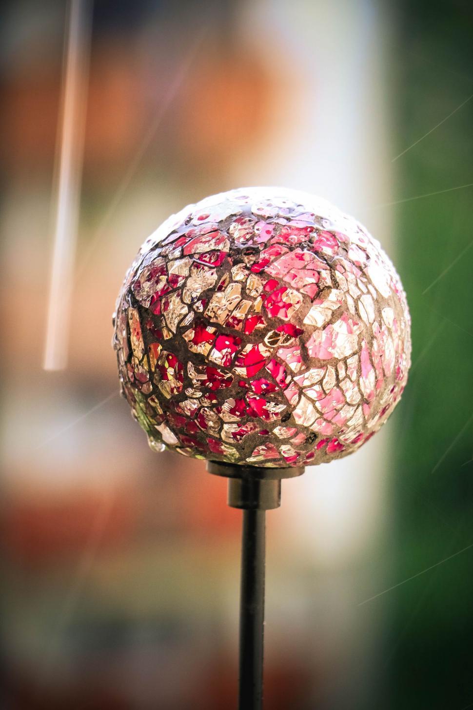 Free Image of Light Fixture  