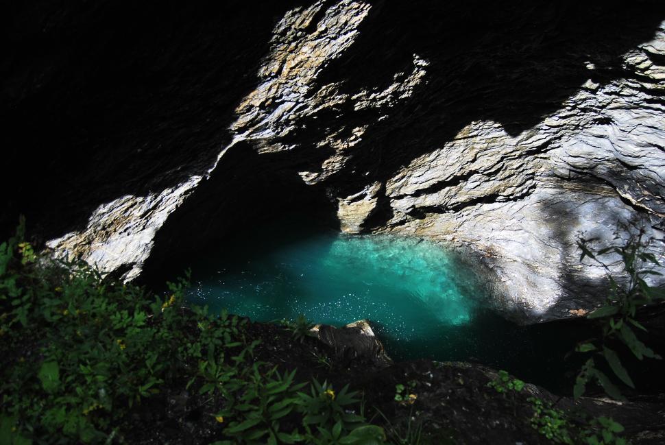 Free Image of River in mountains  