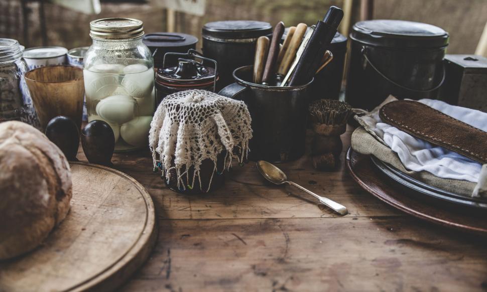 containers to hold cutlery on kitchen table