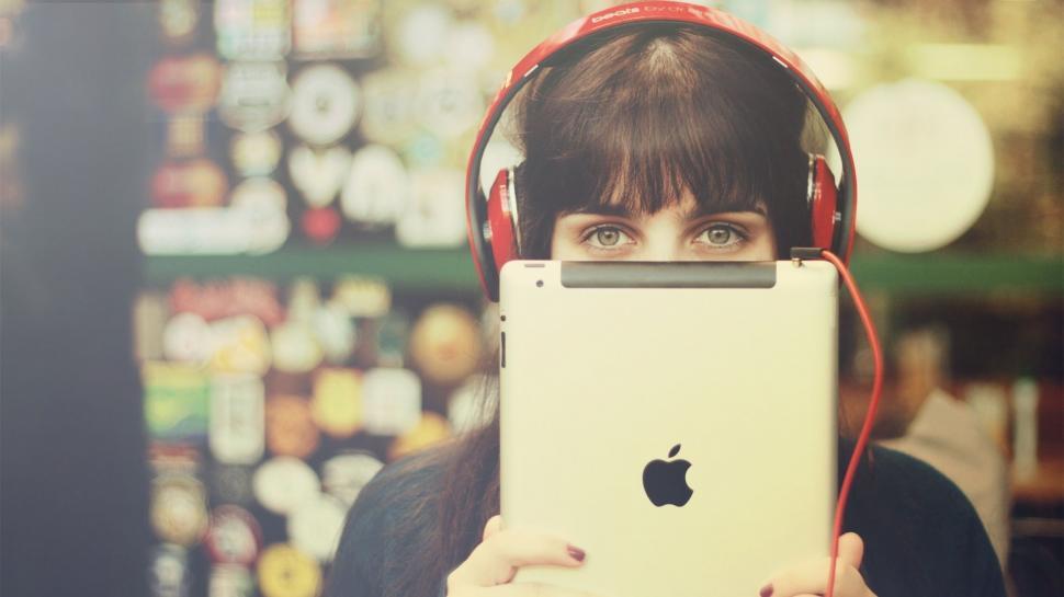 Free Stock Photo of Woman with iPad | Download Free Images and Free