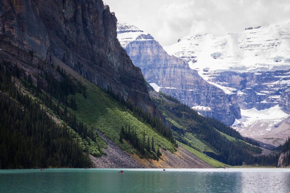 Free Image of Lake with Mountain trees  