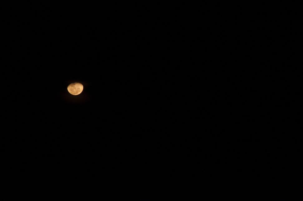 Free Image of Night Sky With Moon  