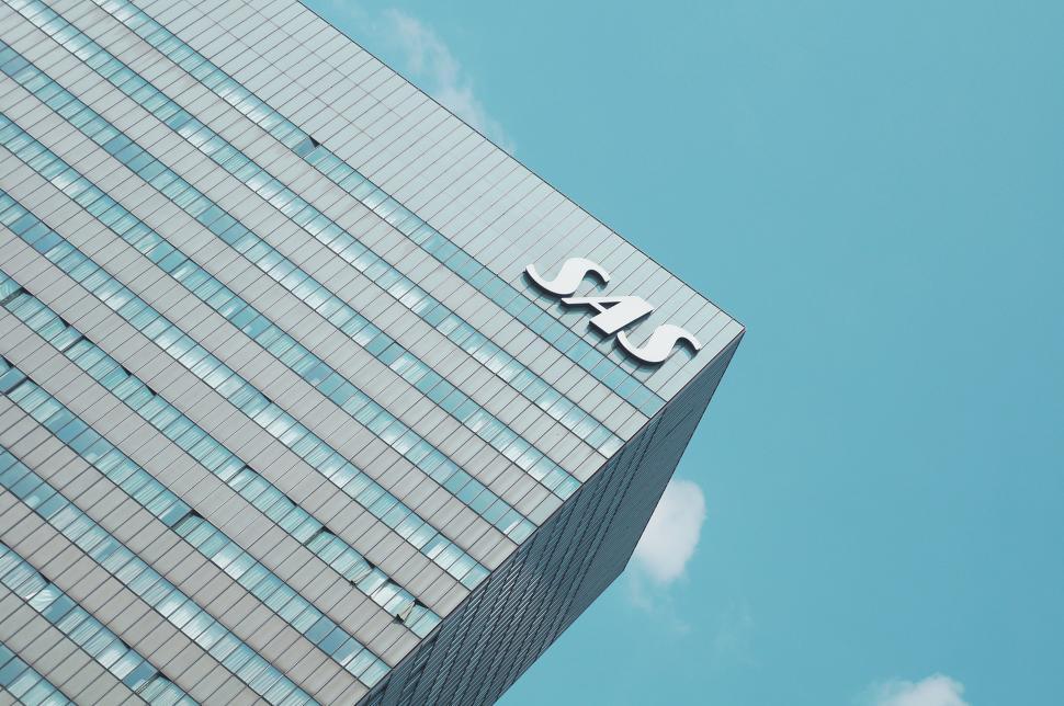 Free Image of Glass Skyscraper  