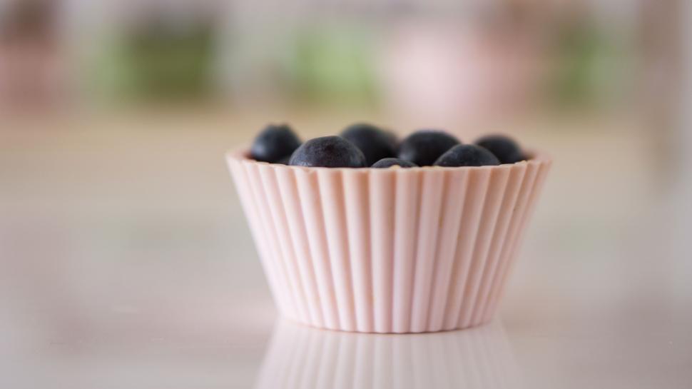 Free Image of Blueberries in Cupcake  
