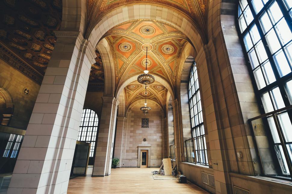 Free Image of Arches and Chandeliers  