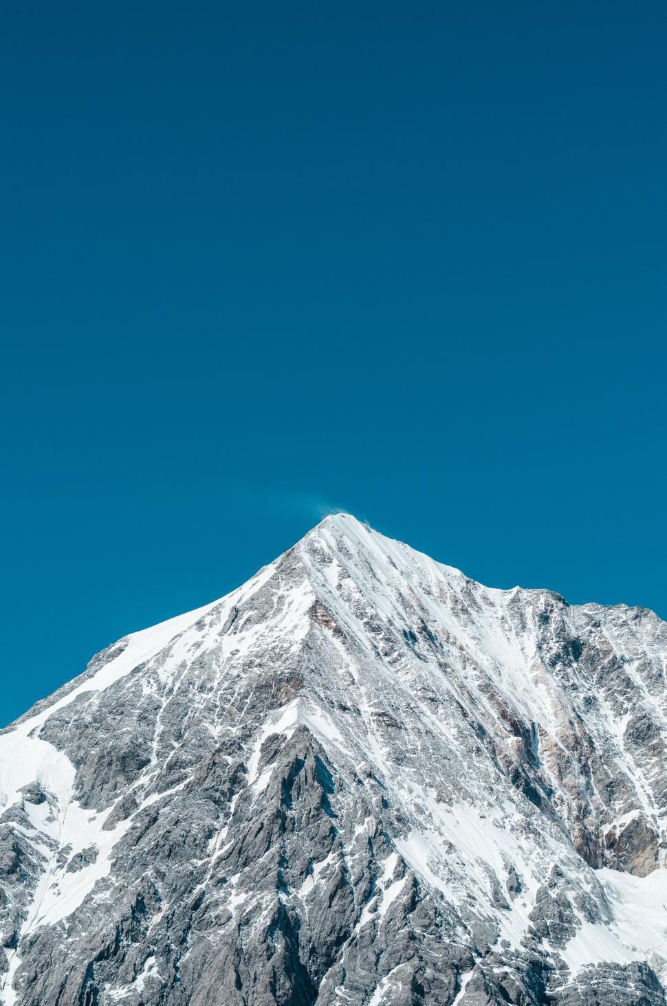 Free Image of Sky and Snow Mountain  