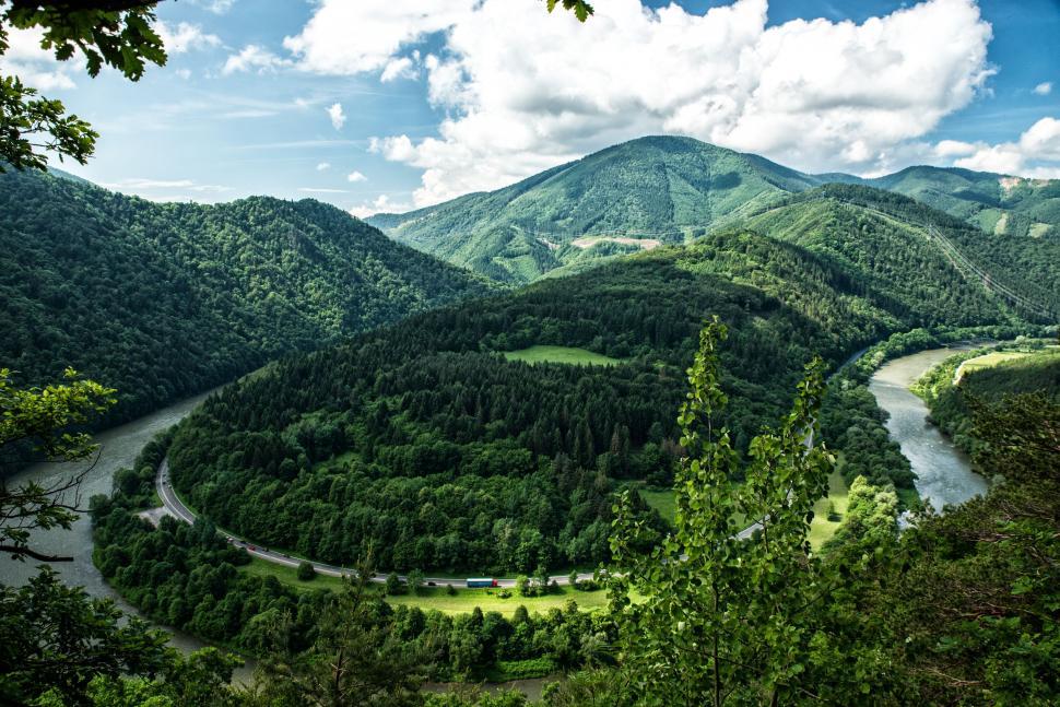 Free Image of Green Valley  