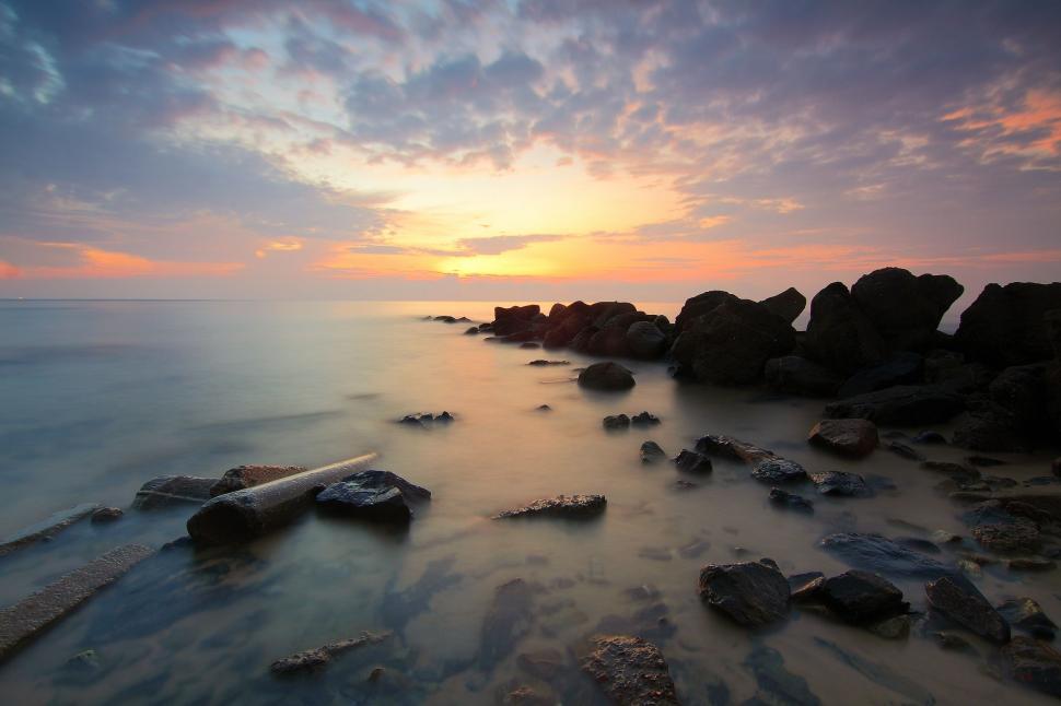 Free Image of Ocean and Sunset  