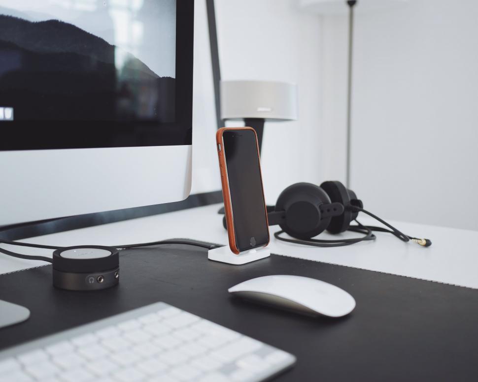 Free Stock Photo of iPhone on Computer Desk | Download Free Images and ...