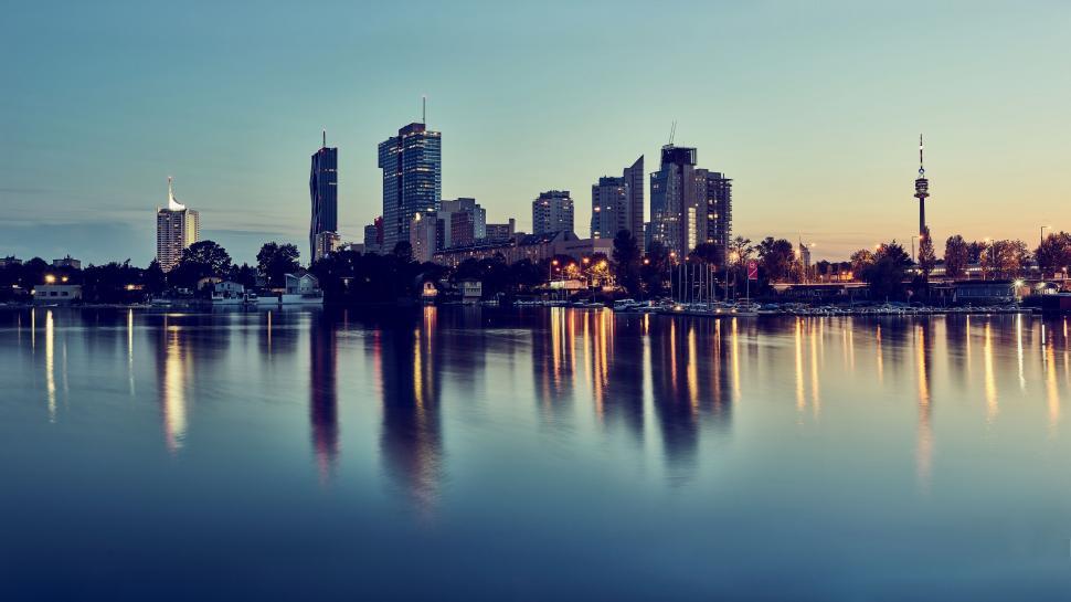 Free Image of City at Night  