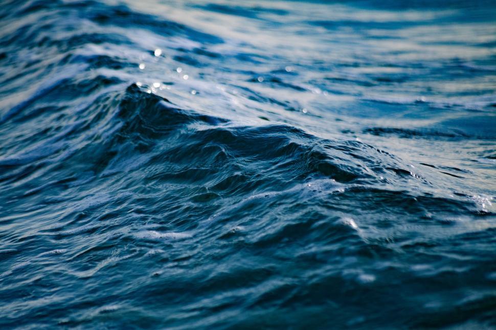 ocean wave ripples