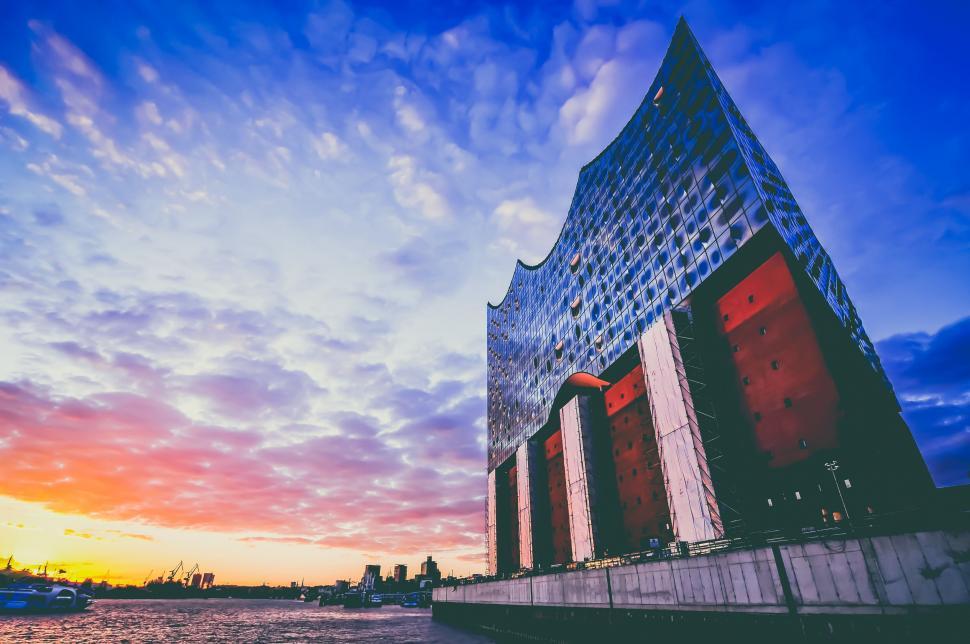 Free Image of Building at the seashore  