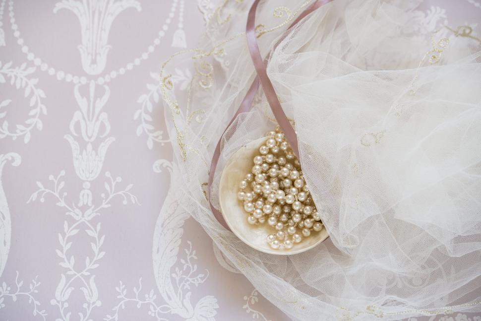 Free Image of Pearls Beads 