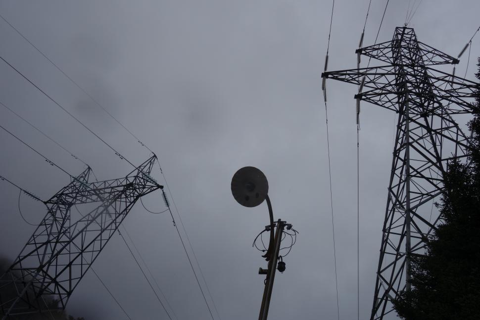 Free Image of Elecctric Light and Towers  