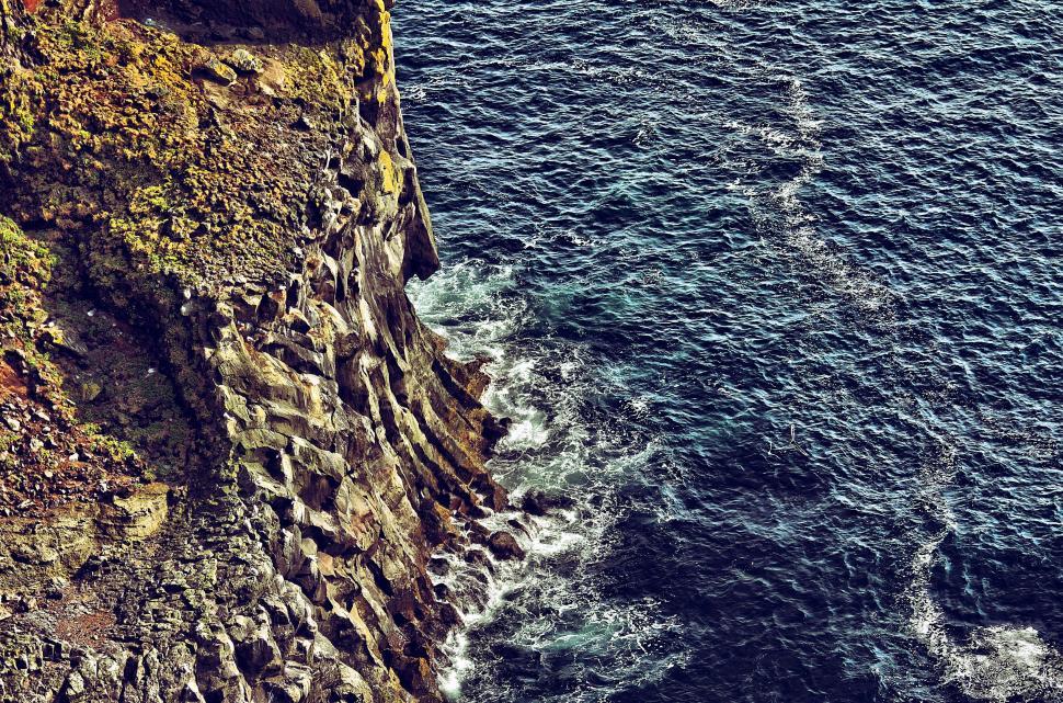 Free Image of Rock and Sea  